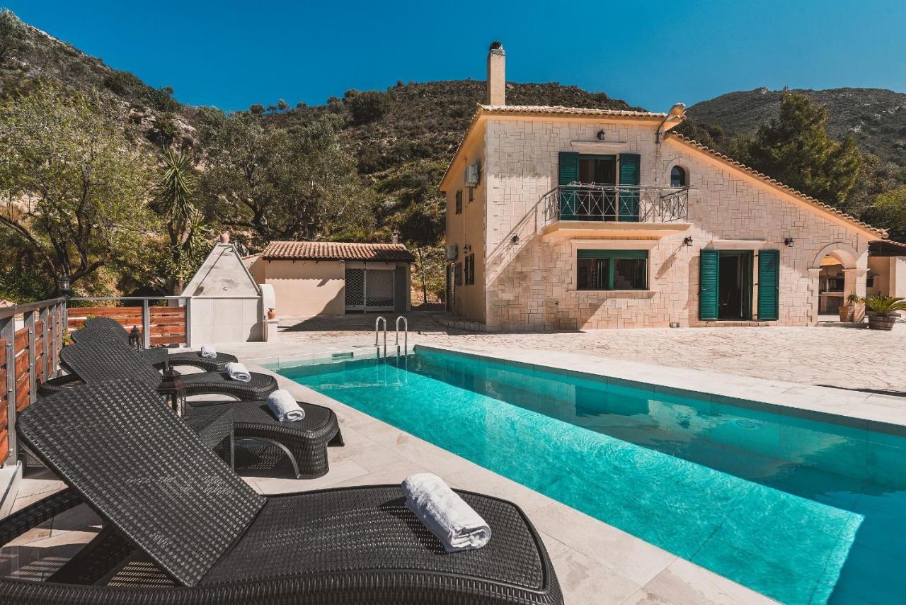 Villa Kanalos - Private Pool & Stunning Views, By Zantewize Kalamaki  Exterior photo